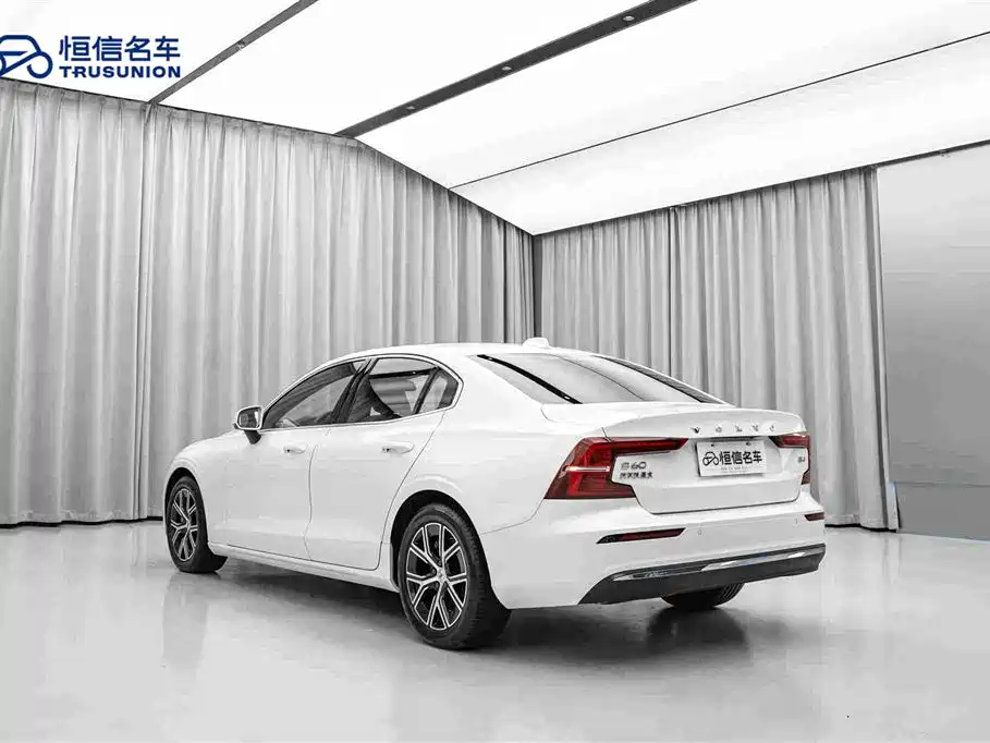 Volvo S60 — миниатюра 7