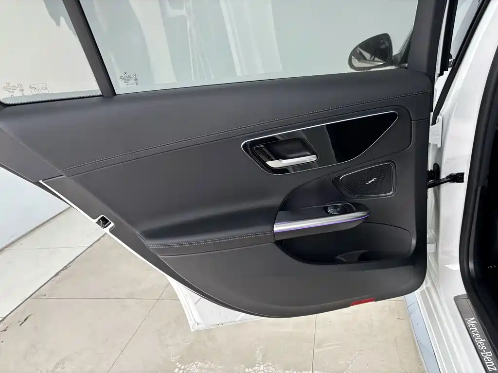 Mercedes-Benz C-Class New Energy — миниатюра 22