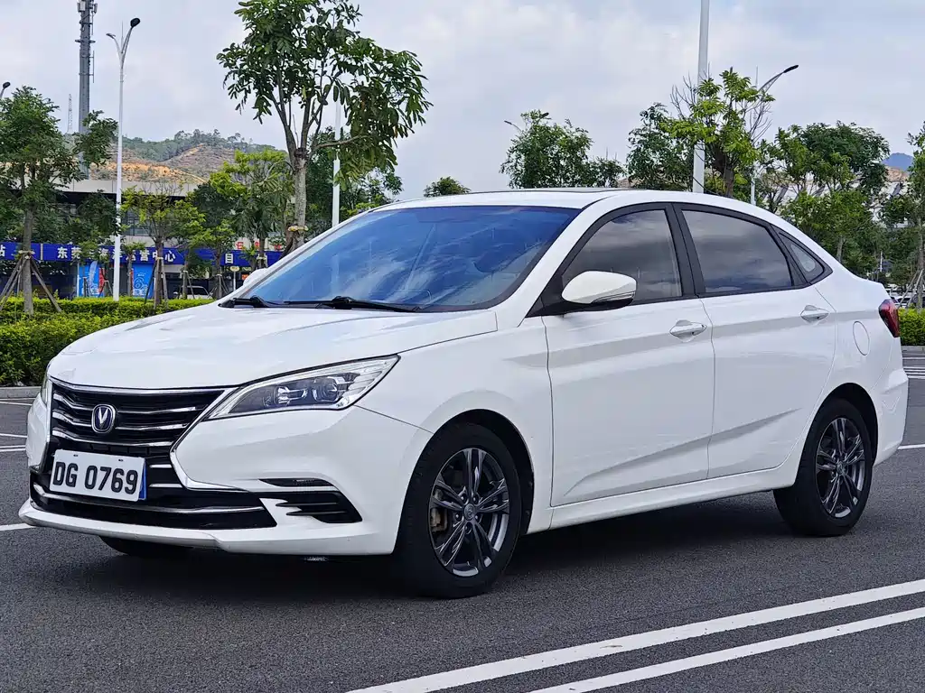 Купить Changan Eado DT