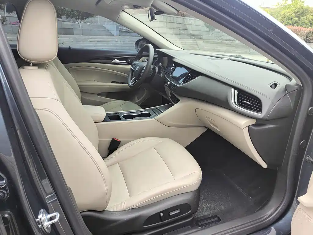Buick Regal 2022 552T Smart