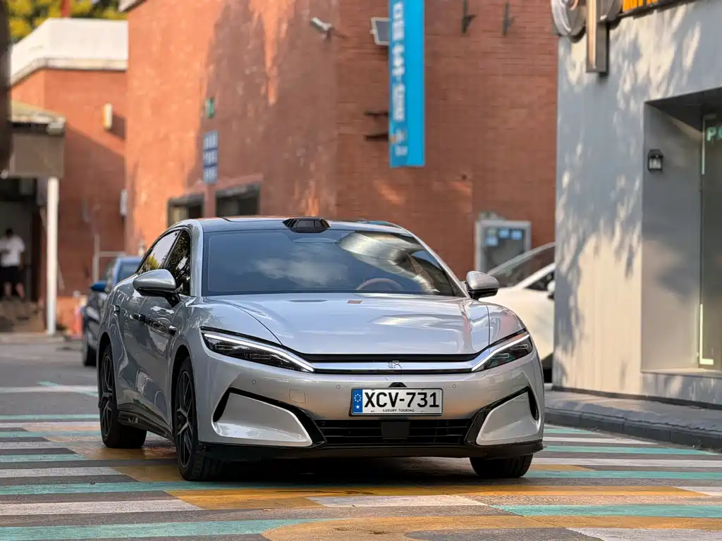 BYD Han — миниатюра 3