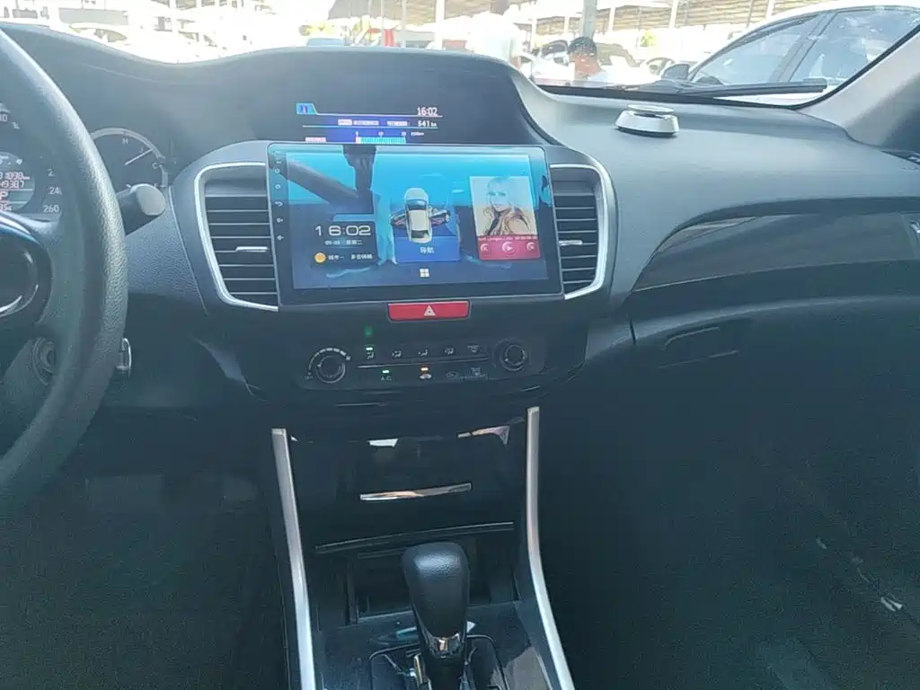 Honda Accord — миниатюра 13