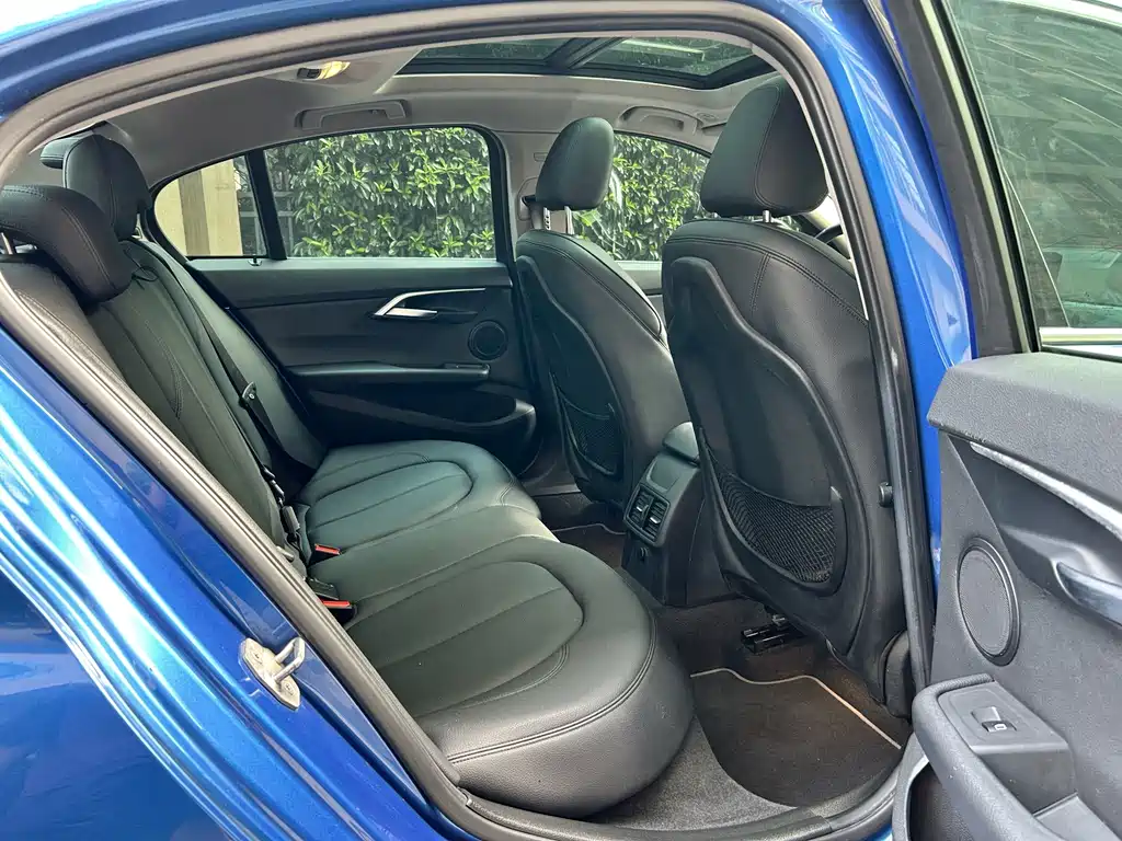 BMW 1 Series — миниатюра 15