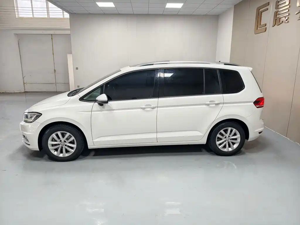 Volkswagen Touran — миниатюра 7