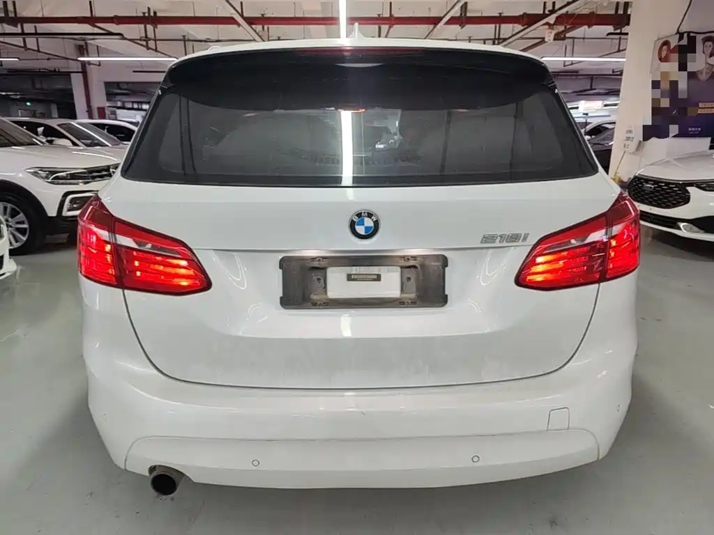 BMW 2 Series Active Tourer — миниатюра 6