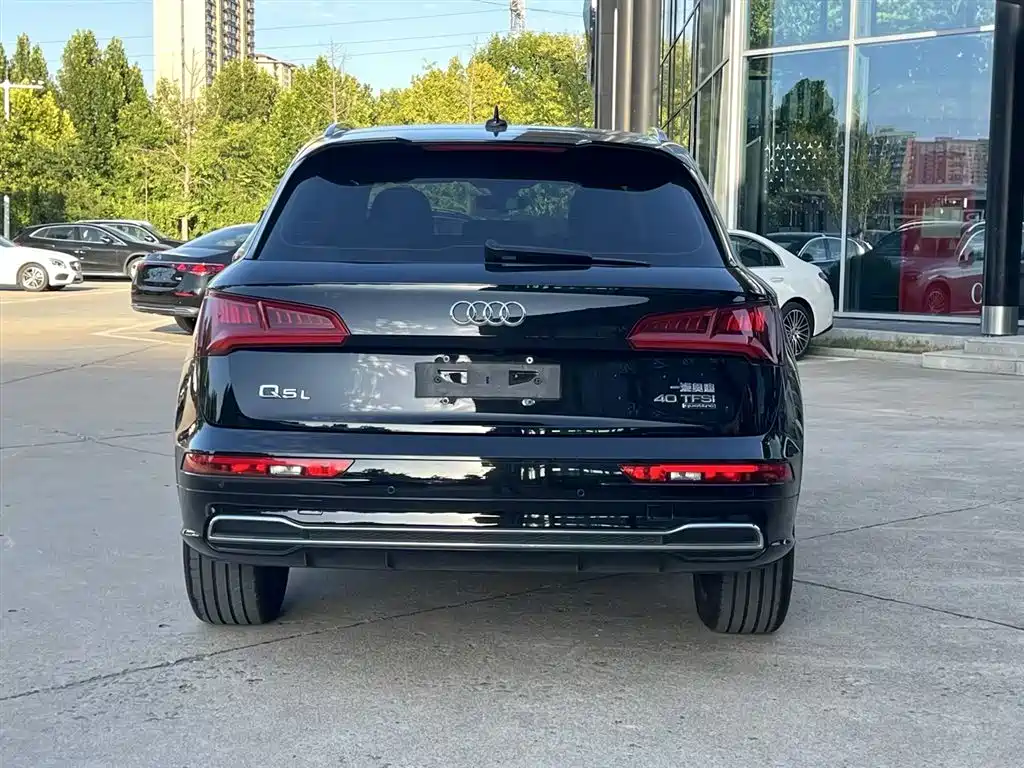 Audi Q5L — миниатюра 5