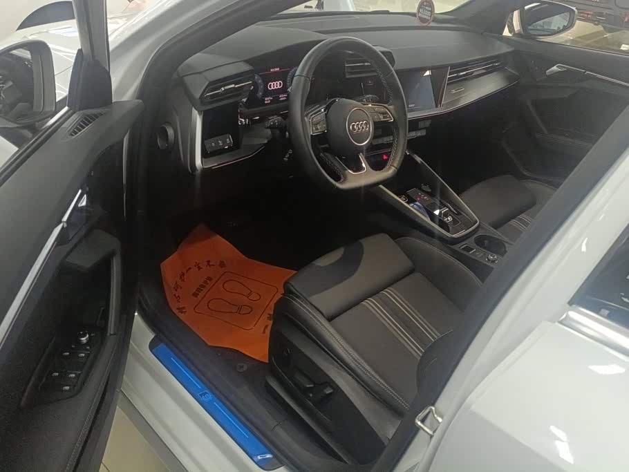 Audi A3 1.4 л 2024 г. Белый, пробег 9200 км