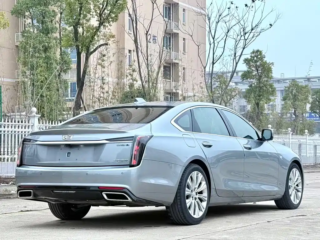 CADILLAC CT6