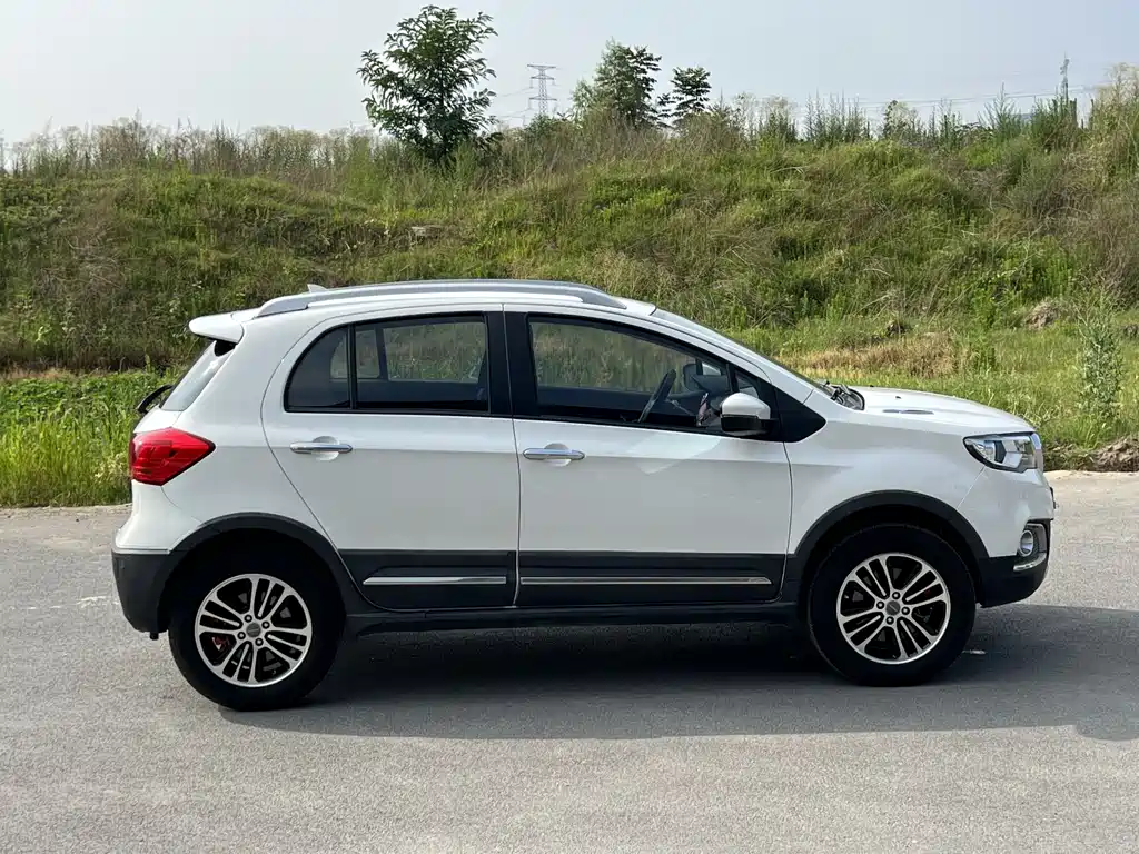 Haval H1 2015 1.5L AMT Luxury