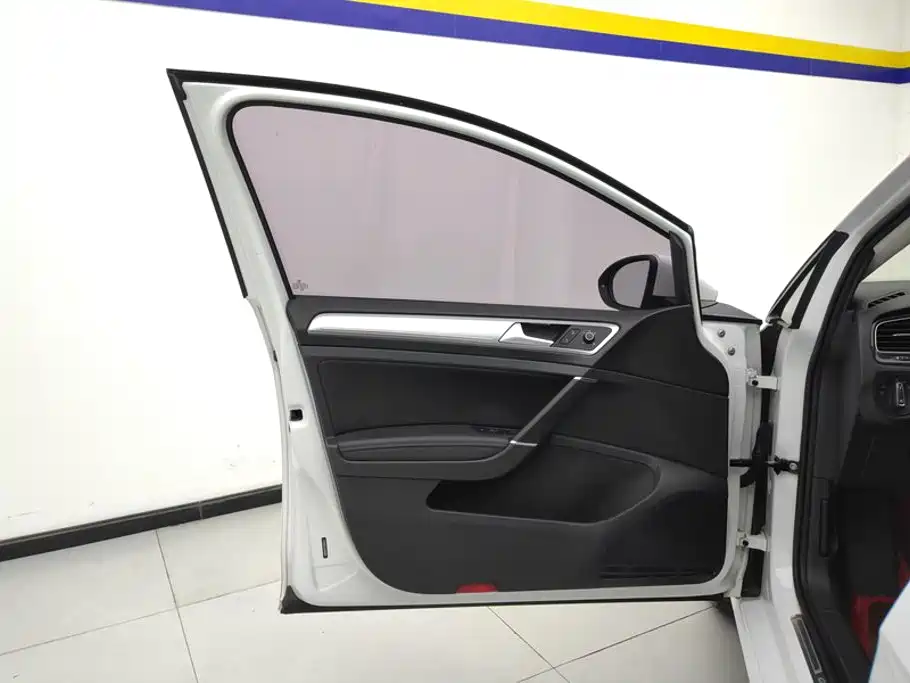 Volkswagen Golf — миниатюра 7