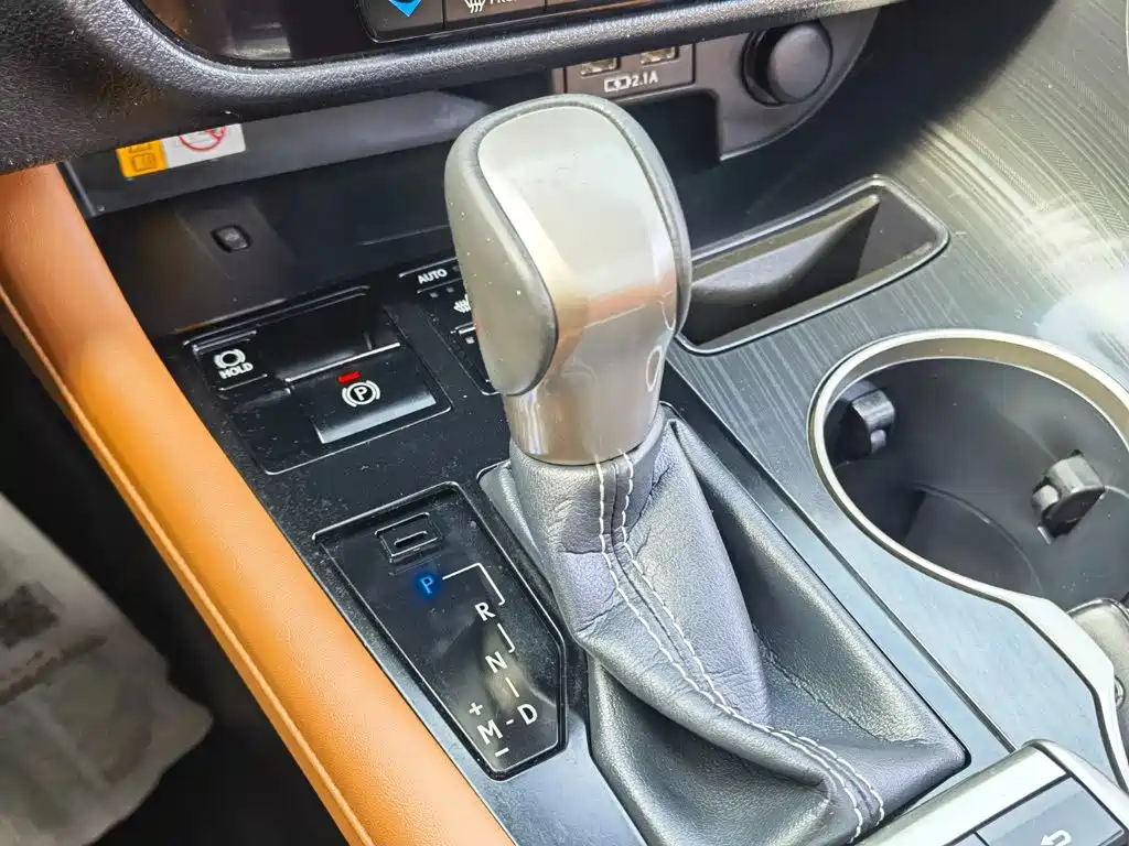 Lexus RX — миниатюра 13