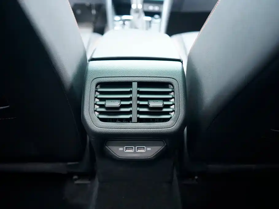 Volkswagen Bora 200TSI DSG Joy Travel PRO Edition, фото 19
