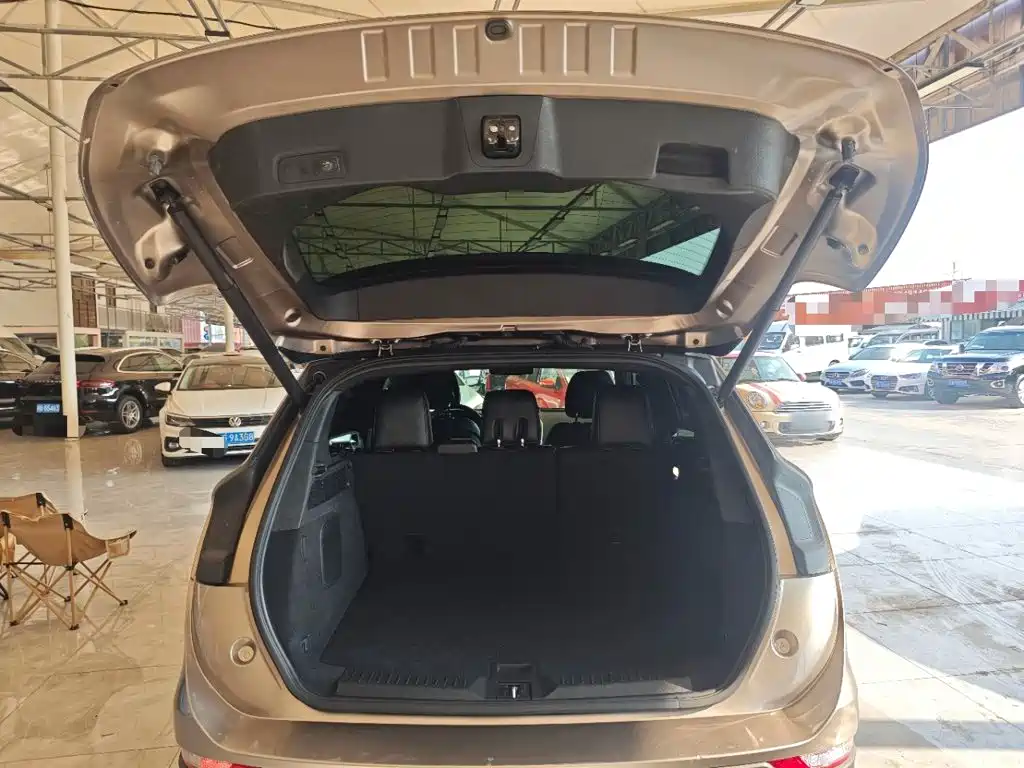 Lincoln MKC — миниатюра 19
