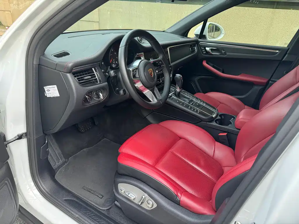 Porsche Macan — миниатюра 5