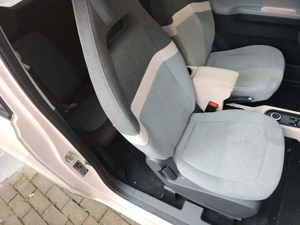 Wuling MINIEV — миниатюра 25