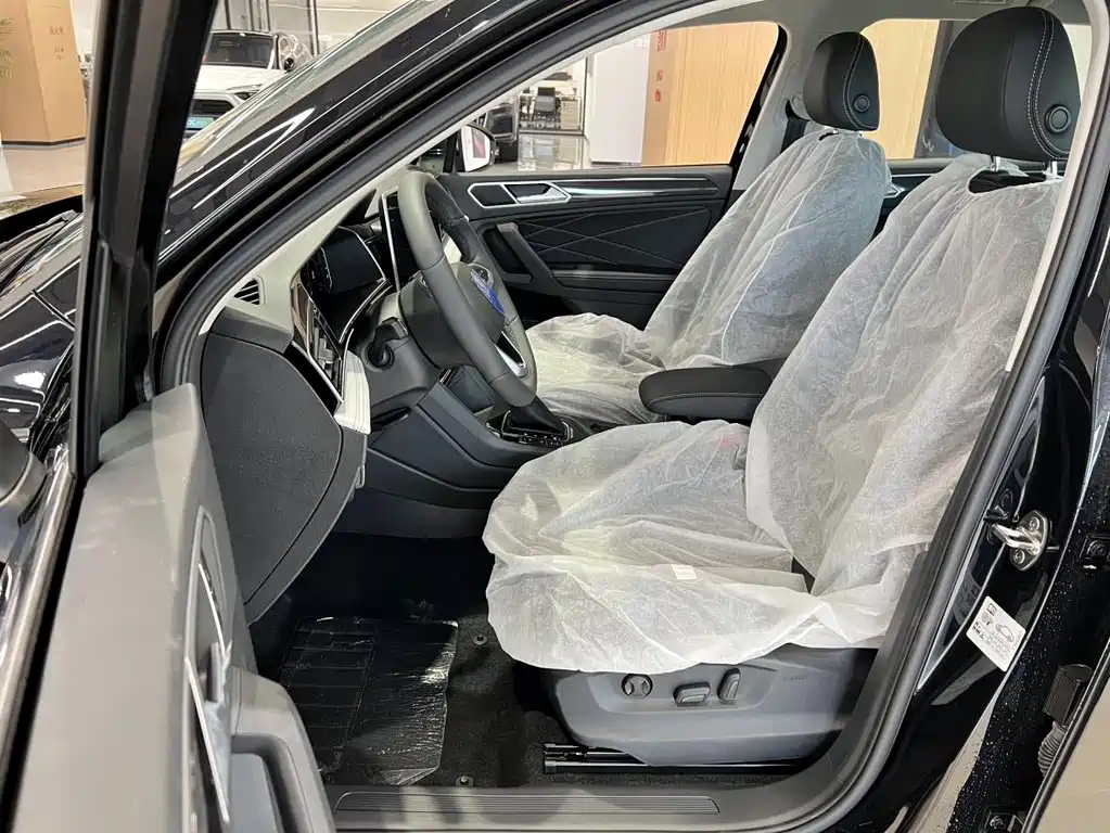 VOLKSWAGEN TIGUAN L NEW ENERGY