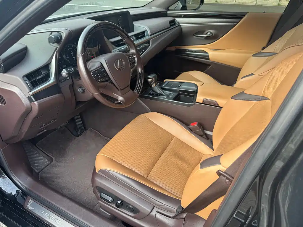 Lexus ES — миниатюра 4