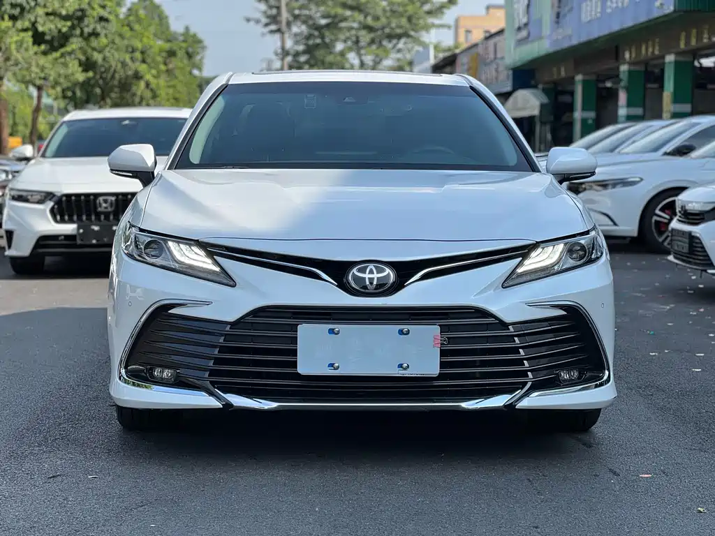 Toyota Camry — миниатюра 2