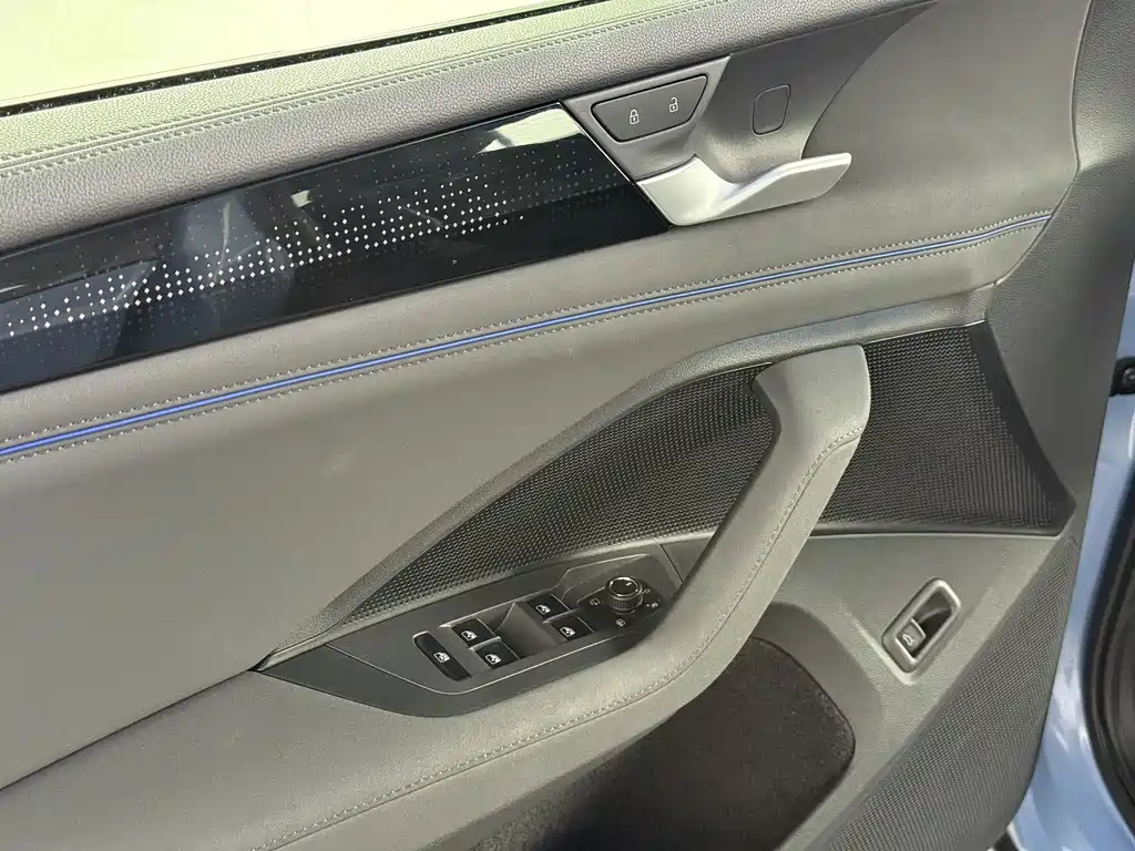 Volkswagen Tiguan L — миниатюра 13