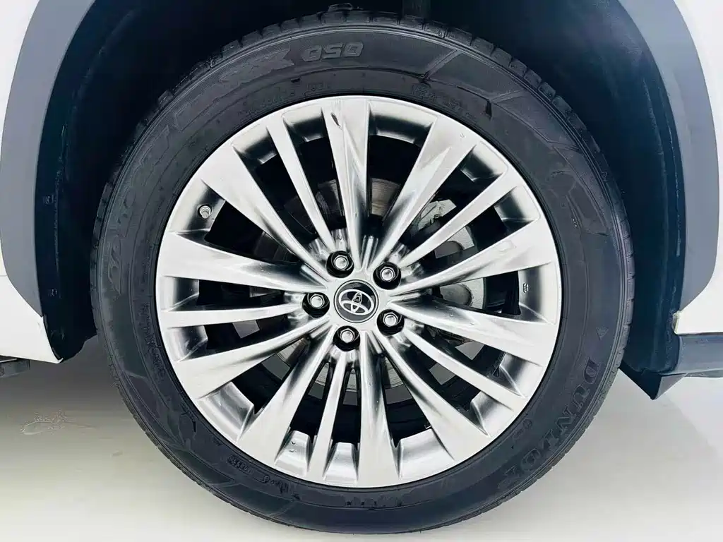 Toyota Highlander — миниатюра 17