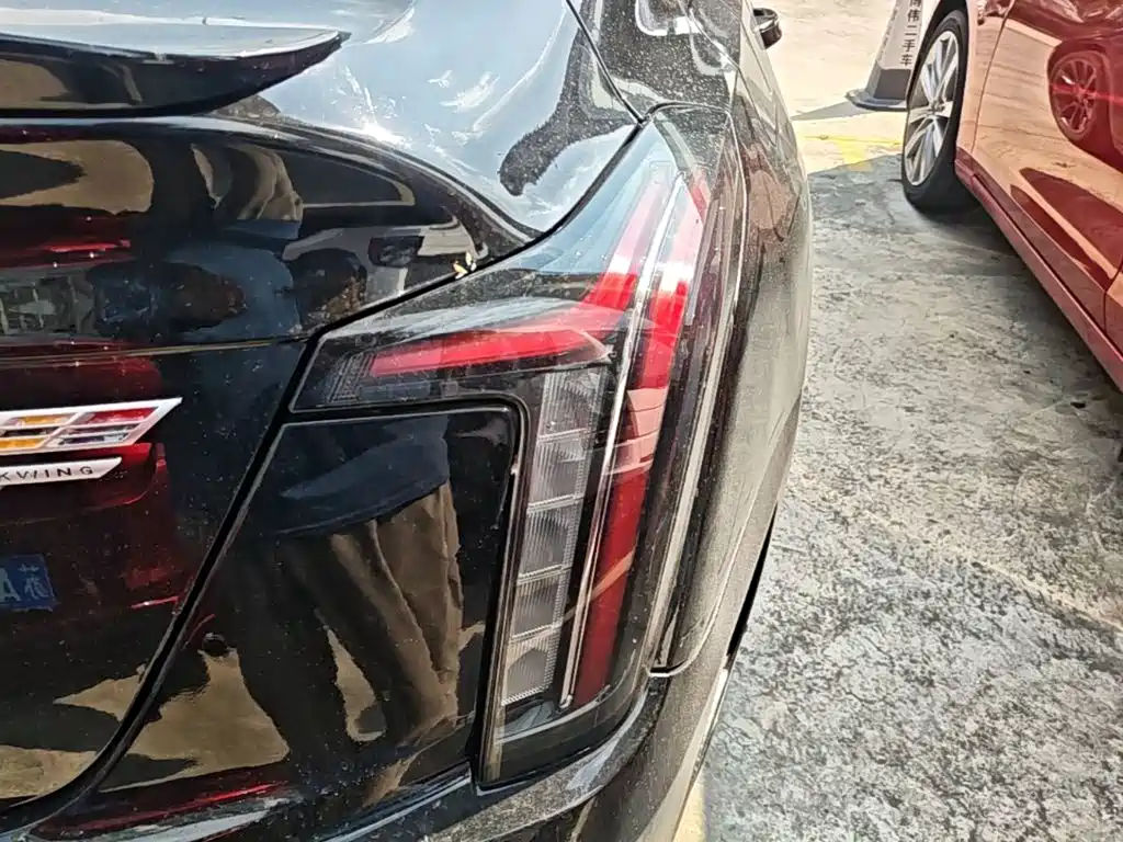 Cadillac CT5 — миниатюра 8