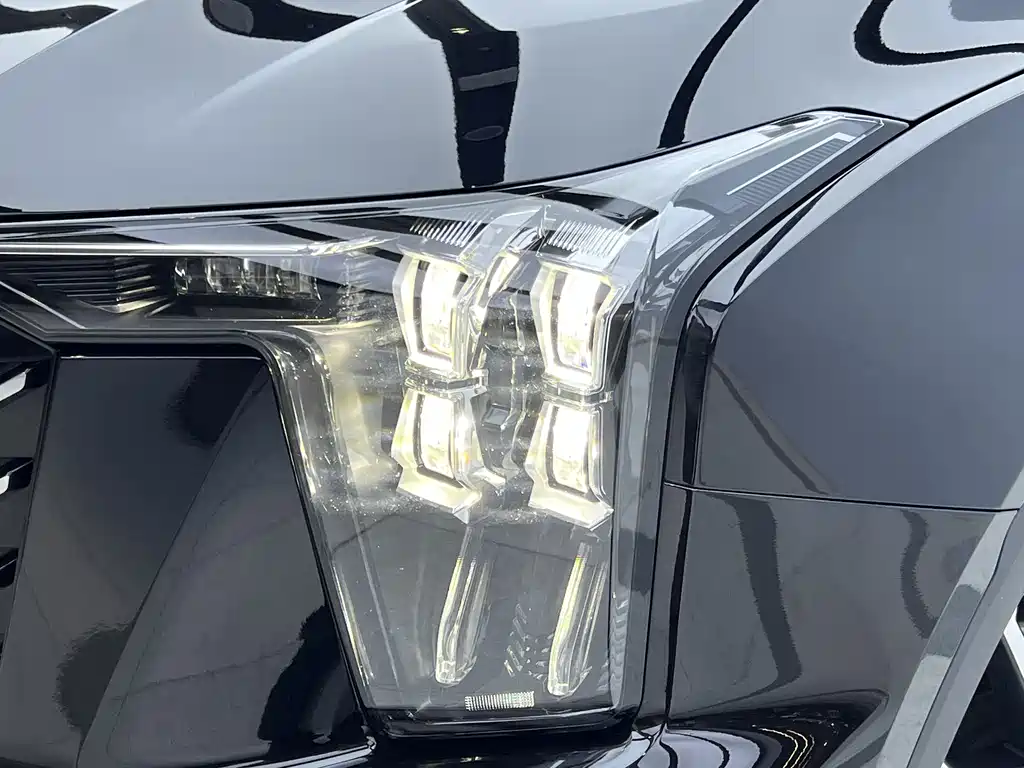 GAC GS8 2024 2.0TGDI Luxury Smart Connect 7 мест