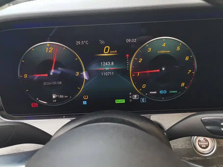 Mercedes-Benz E-Class — миниатюра 14