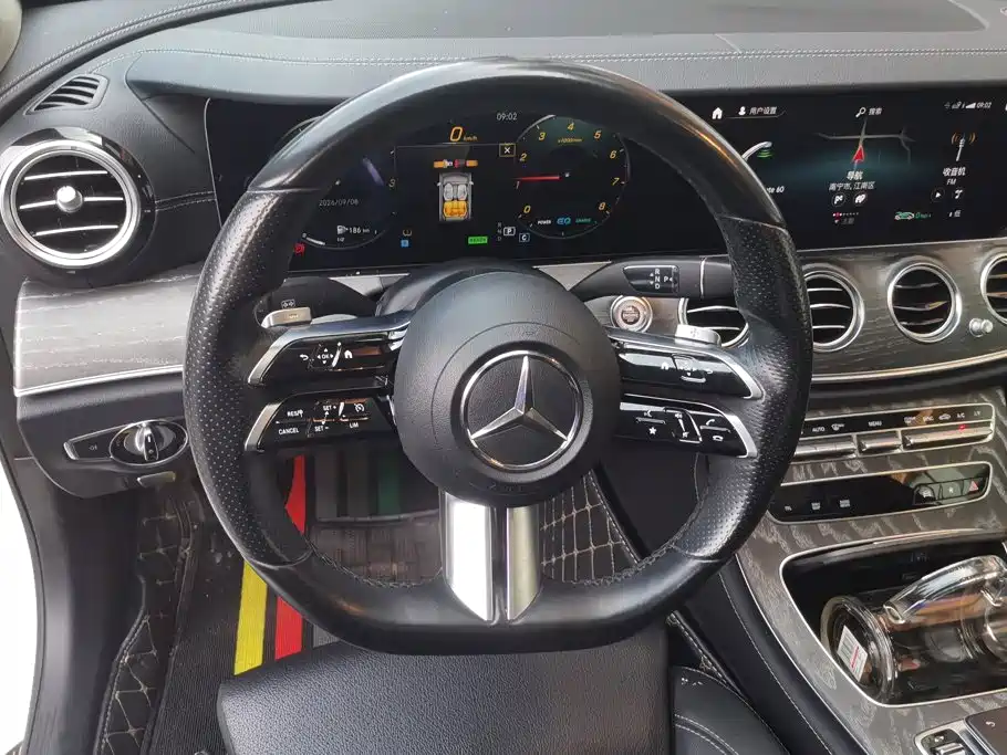 Mercedes-Benz E-Class — миниатюра 15