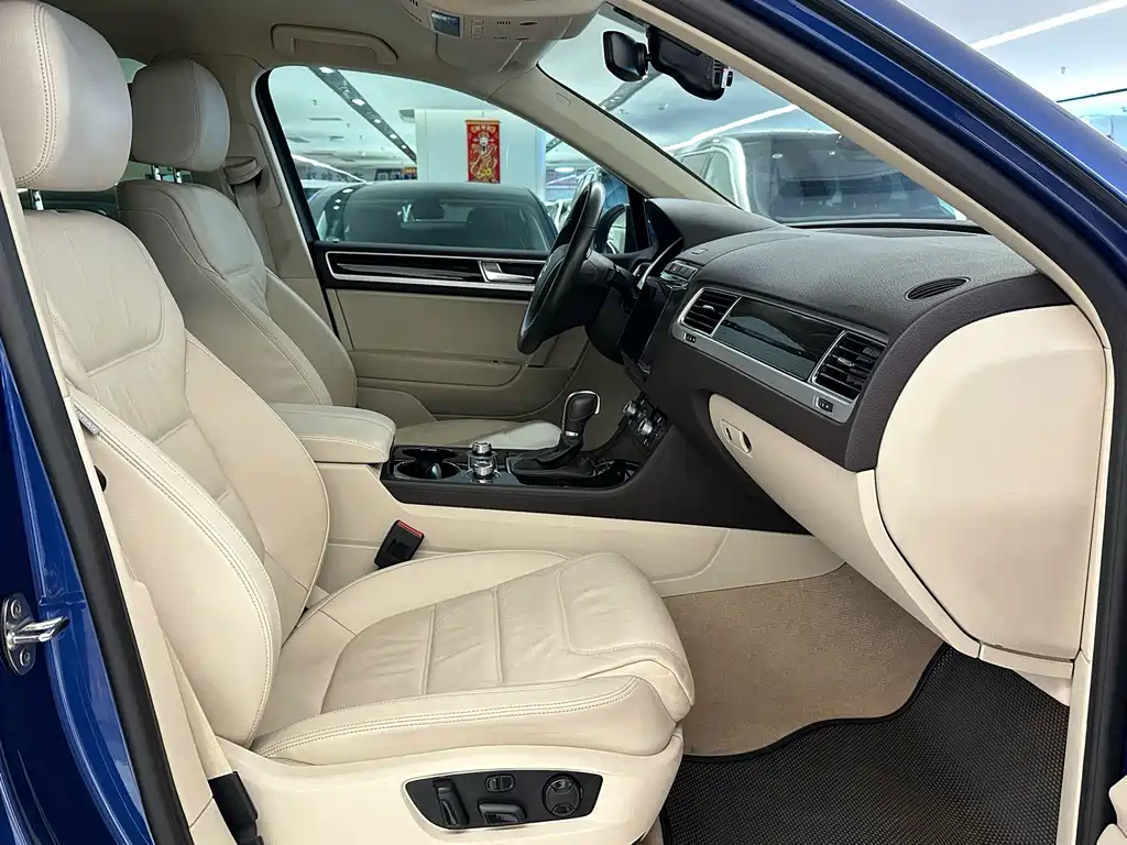 Volkswagen Touareg — миниатюра 13
