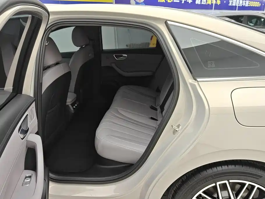 Roewe M7 DMH — миниатюра 11
