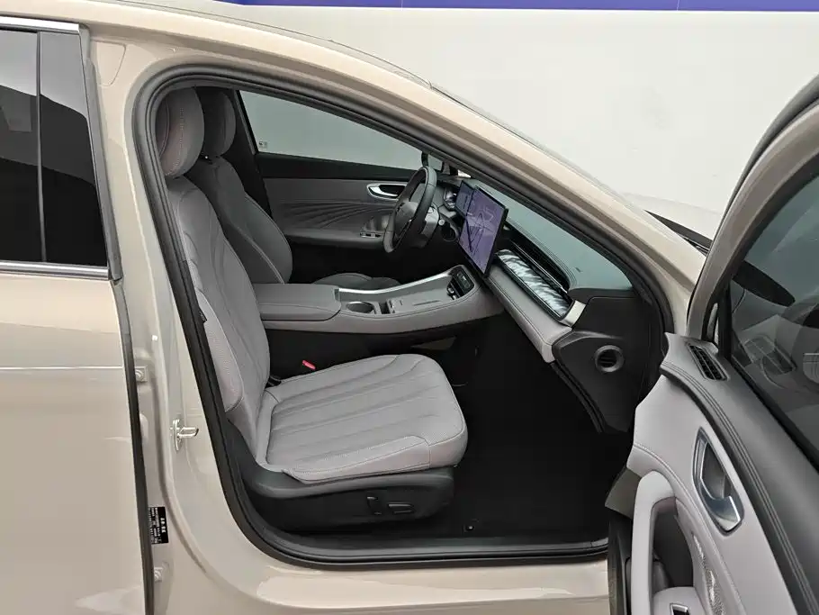 Roewe M7 DMH — миниатюра 8