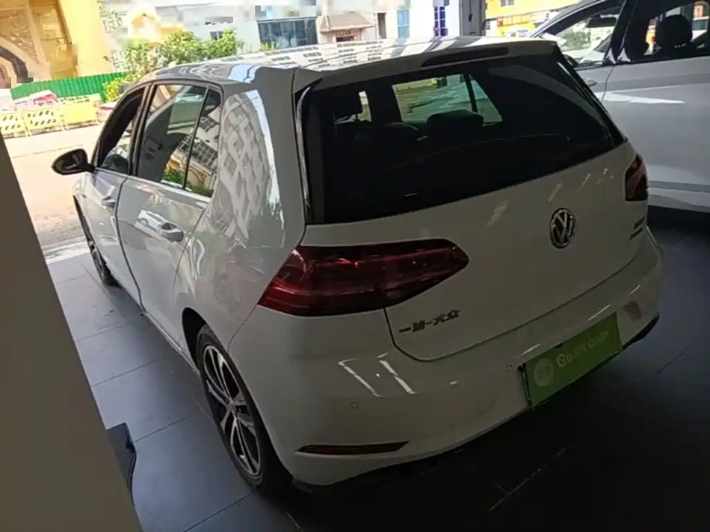 Volkswagen Golf — миниатюра 5