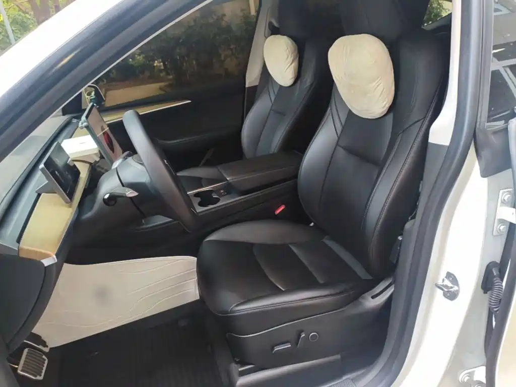 Tesla Model Y — миниатюра 11
