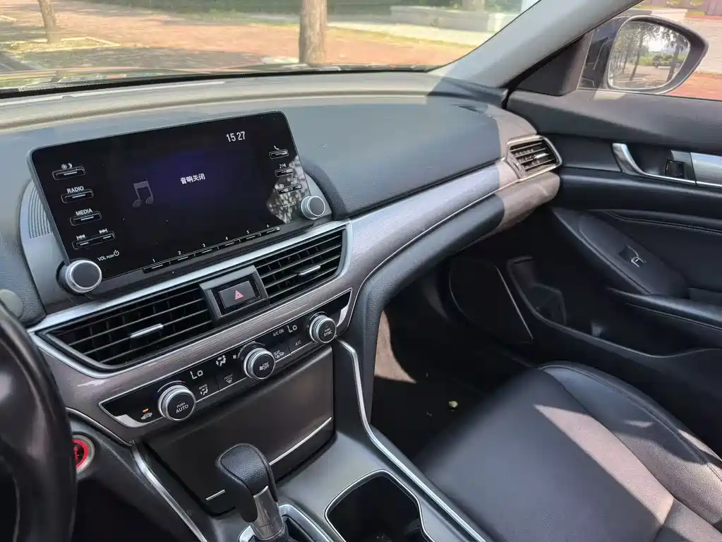 Honda Accord — миниатюра 6