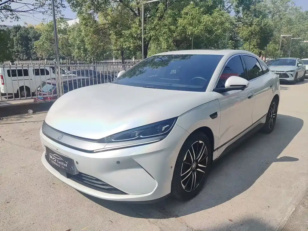 BYD Qin L