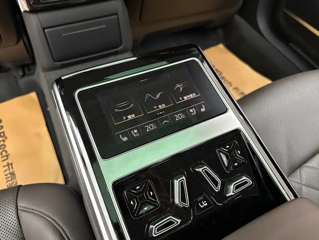 Audi A8 — миниатюра 16