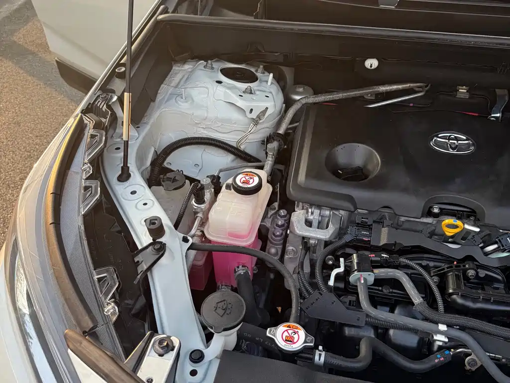 Toyota RAV4 — миниатюра 18