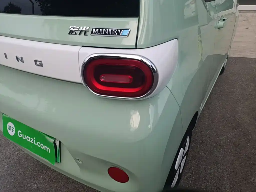 Wuling MINIEV — миниатюра 8