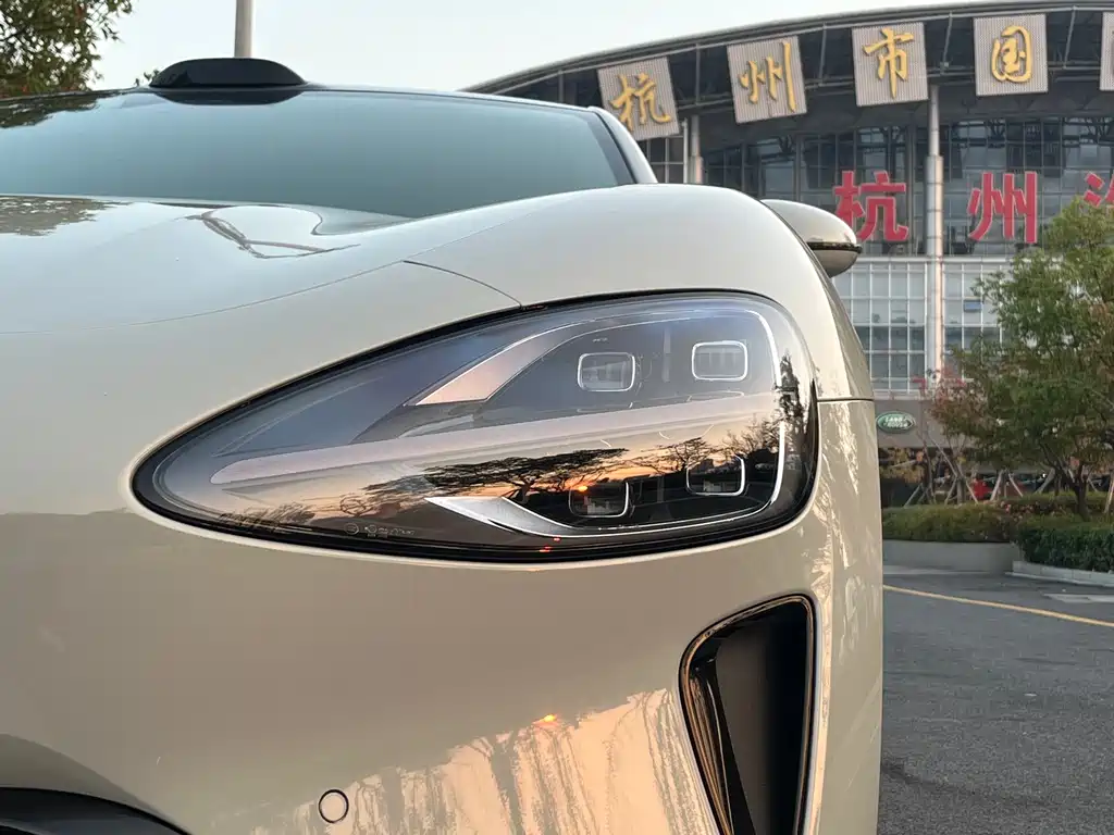 XIAOMI CAR XIAOMI SU7