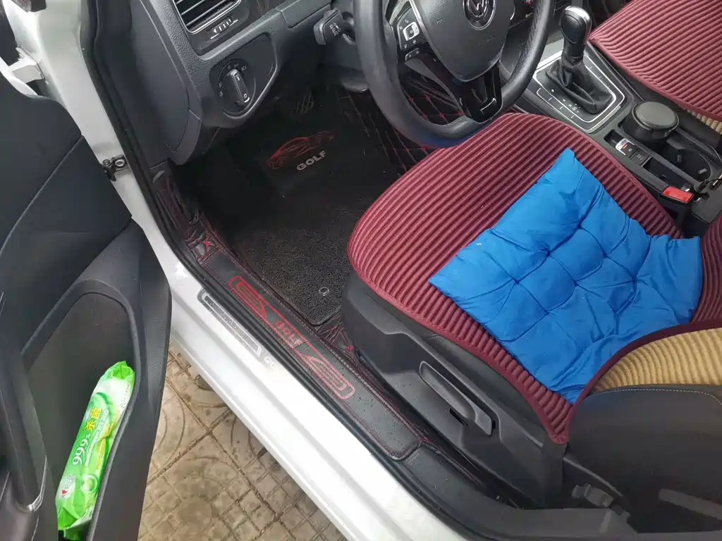Volkswagen Golf — миниатюра 12