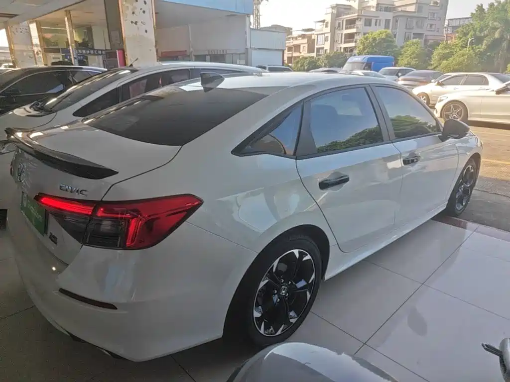 Honda Civic — миниатюра 7