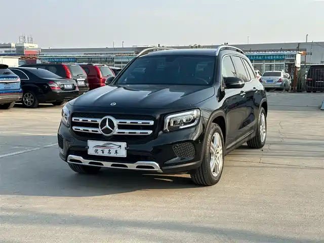 MERCEDES-BENZ GLB