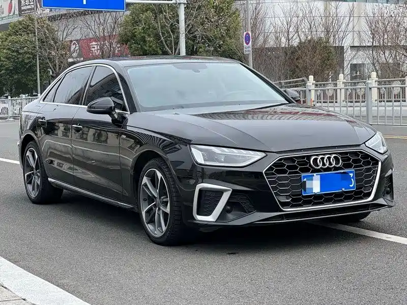 Audi A4L 2021