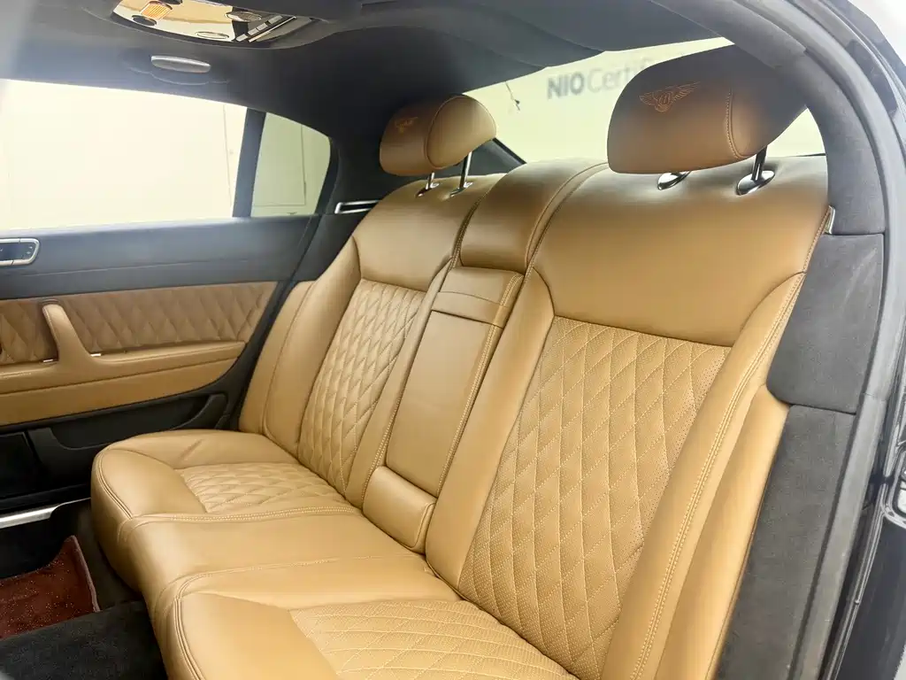 Bentley Flying Spur — миниатюра 17