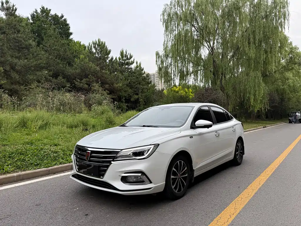 Купить Roewe i5