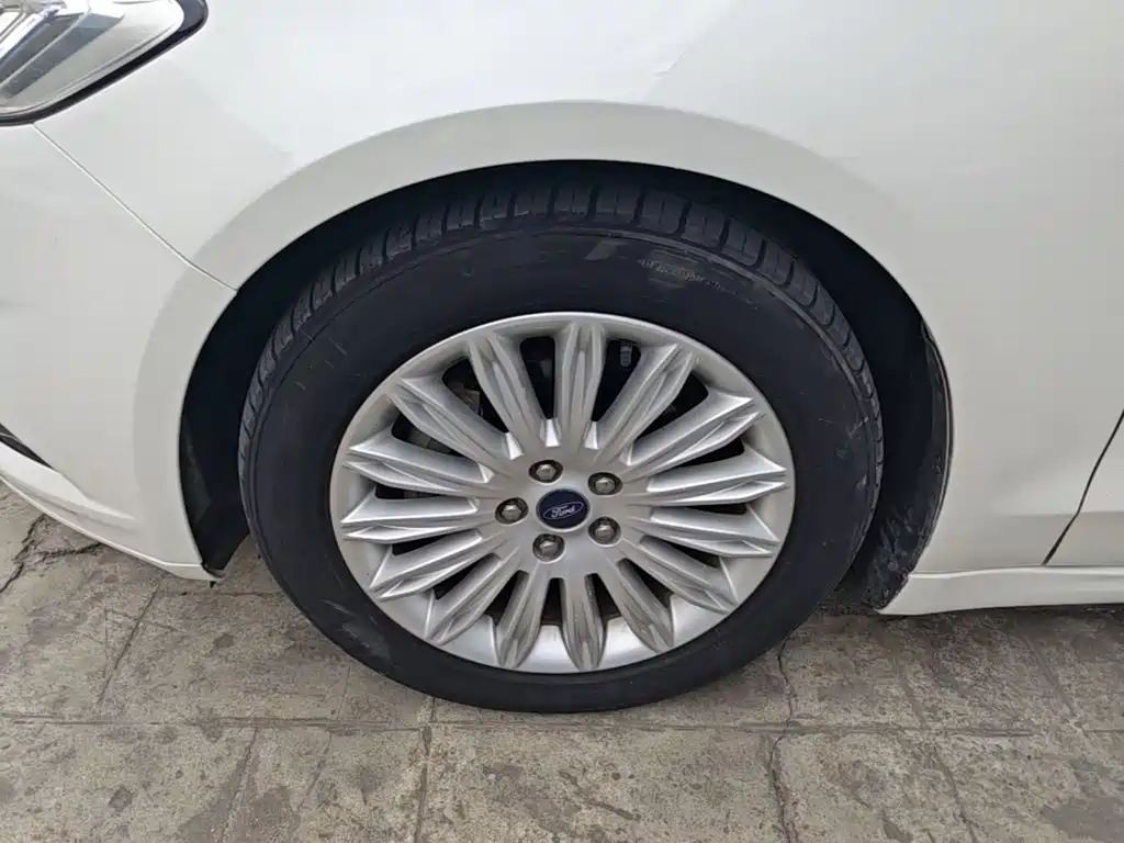 Ford Mondeo — миниатюра 23