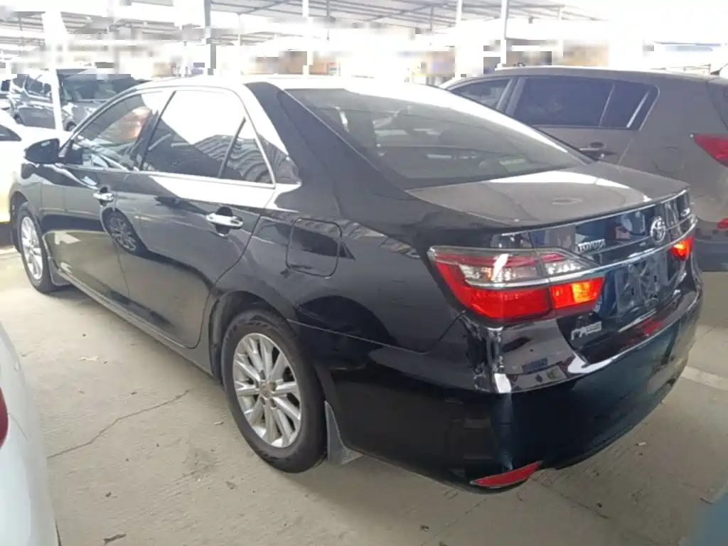 Toyota Camry 2015 2.0G Lead