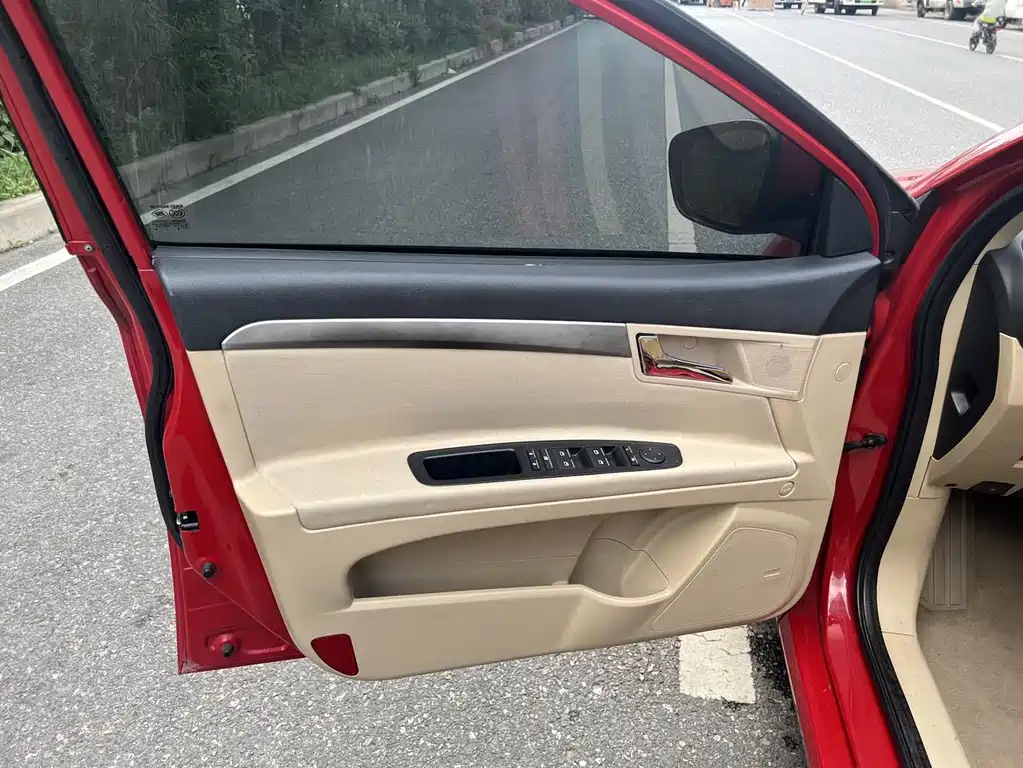 Roewe 350 2014 1.5L AT