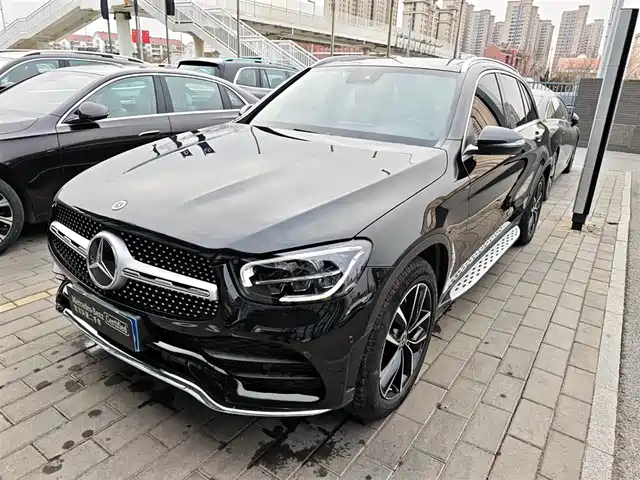 MERCEDES-BENZ GLC
