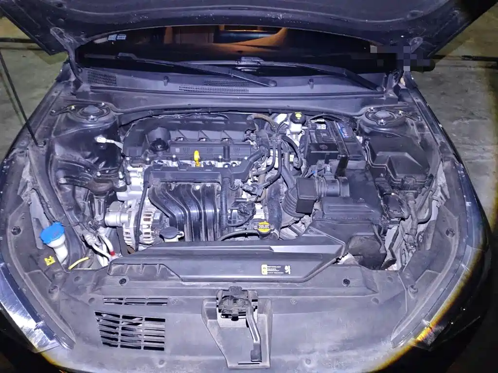 Hyundai Elantra — миниатюра 11